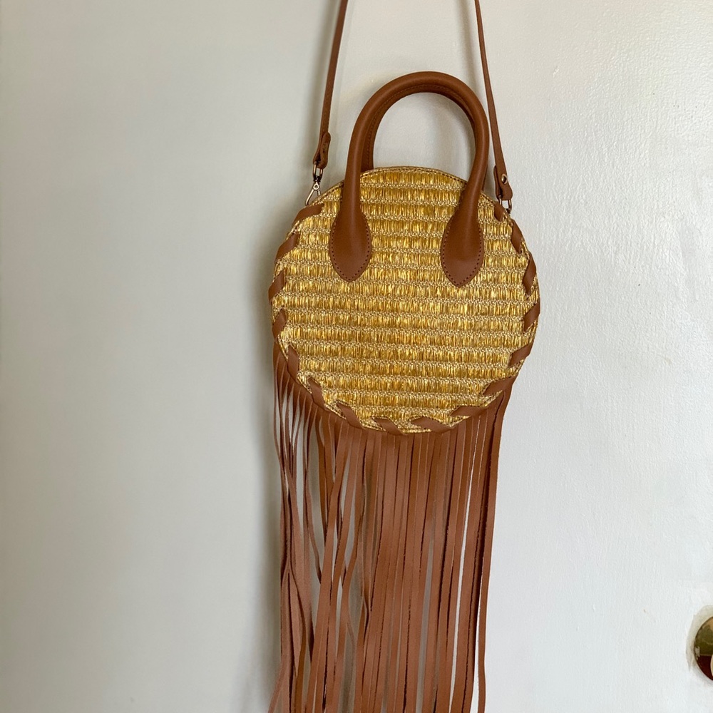 Metallic Raffia Circle Whipstitch Tote